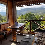 будинок з видом на водоспад Holiday home Sheshory