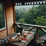 будинок з видом на водоспад Sheshory