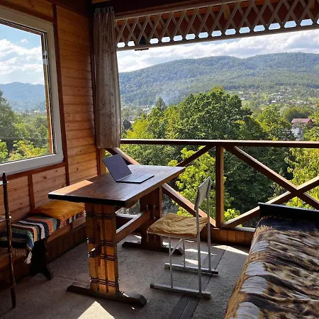 будинок з видом на водоспад Tatil Evi Sheshory