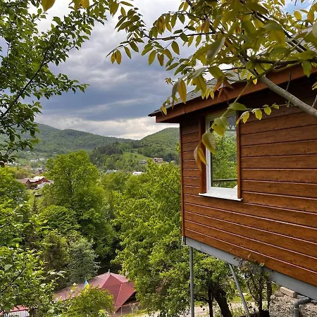 Holiday home будинок з видом на водоспад