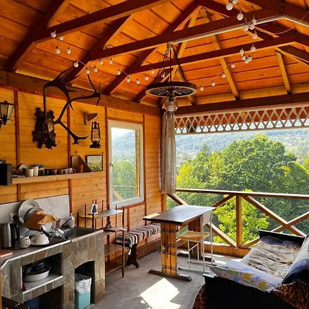 будинок з видом на водоспад Tatil Evi